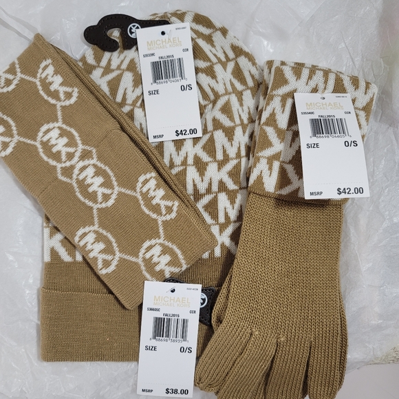 Michael Kors Accessories - NWT - Michael Kors